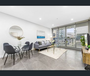 Modern 1-Bedroom + Study Apartment with Parking in the Heart of Lid... - Photo 1