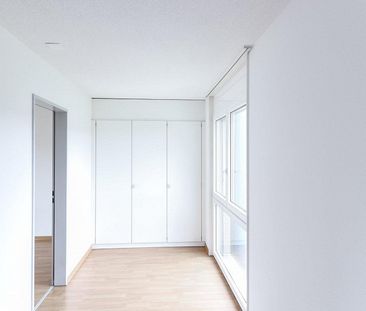 4.5-ZW à 101 m² zuoberst im 2. OG - Foto 1