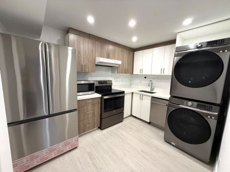 For Lease - 20 Eleanor Circle, Richmond Hill, Ontario - Photo 4