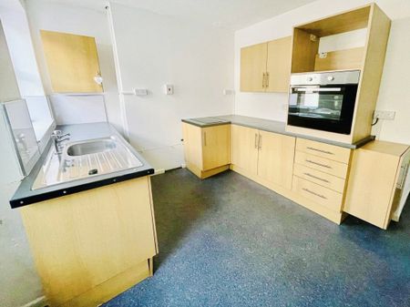 Caefelin Street, Llanhilleth, ABERTILLERY - Photo 5