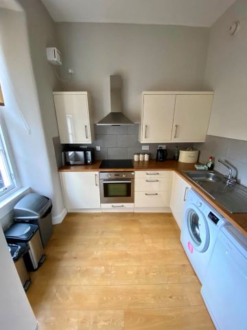 4 Bed Flat, Merchant Street, EH1 - Photo 4