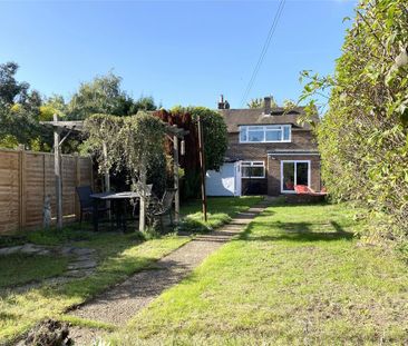 3 bedroom semi-detached house to rent - Photo 1