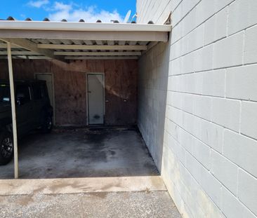 2-storey unit - Photo 3