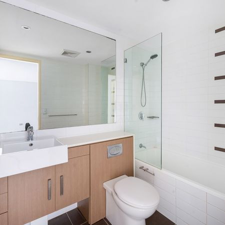 1 bedroom apartment - 25% below market rent - Photo 4