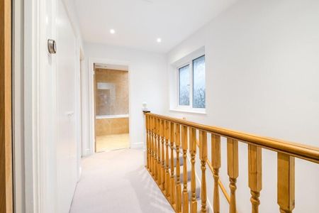 3 bedroom link detached house to rent - Photo 2