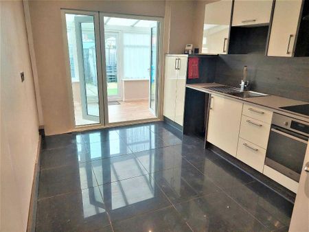 Melville Close - Photo 2