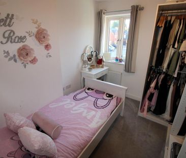 3 bedroom detached house to rent - Photo 6