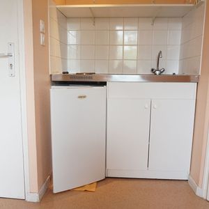 Location Appartement 1 pièce 16m² LILLE 59000 - Photo 2
