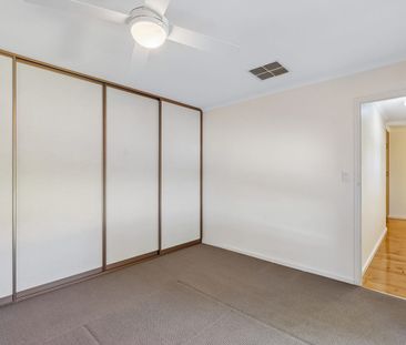 Refreshed Unit Living in Park Holme - Photo 3