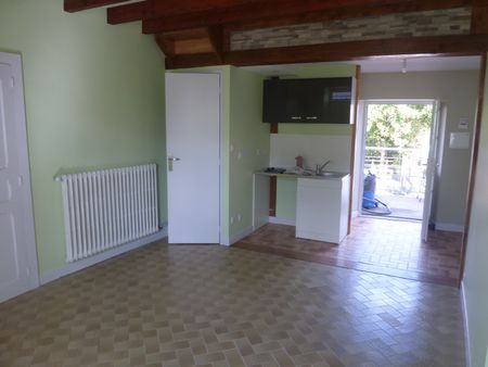 Location Maison 3 pièces 60m² LA FLECHE 72200 - Photo 5