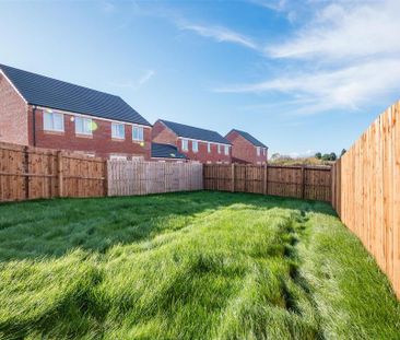 3 bedroom detached house to rent - Photo 2