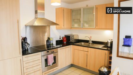 Great 2-bedroom flat to rent in Stoneybatter, Dublin - Photo 5