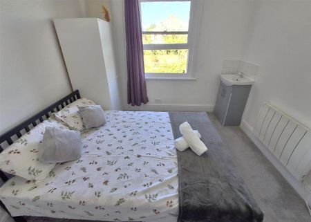 10 bedroom house share to rent - Photo 3