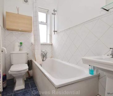 2 bedroom property to rent in New Malden - Photo 4