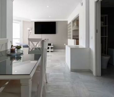 Apartment in Marbella, Costa del Sol - Photo 5