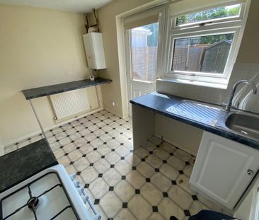 2 bedroom terraced house to rent - Photo 4