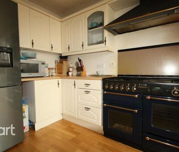 4 bedroom semi-detached house to rent - Photo 2