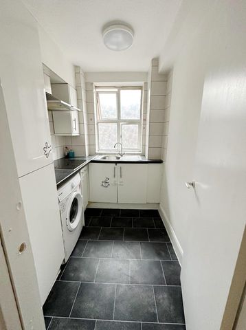 Room in a Shared House, Park West, W2 - Photo 5