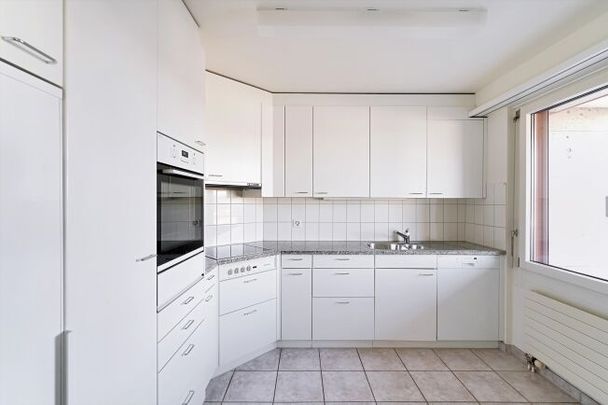 The bright attic apartment is looking for a new tenant - Photo 1