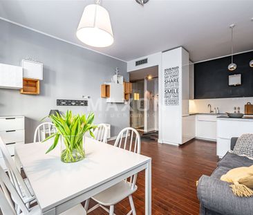 2 pok., 20 mkw. loggia, duża komórka lokatorska. - Photo 2