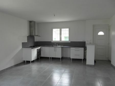A louer à Théziers Appartement 4 pièces 95 M² + cave de 5 M², - Photo 5