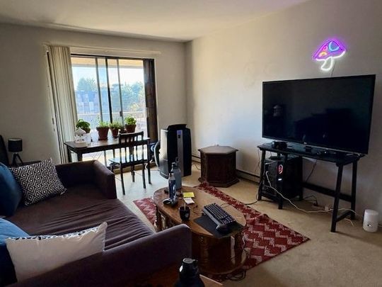 #305 45744 Spadina Avenue - Photo 1