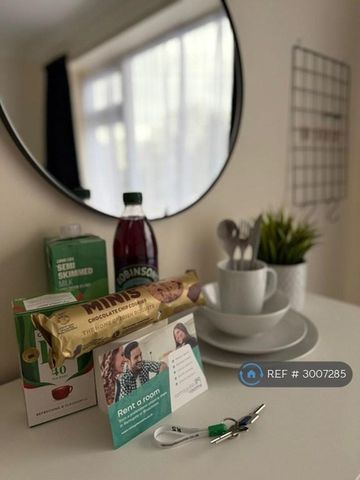1 bedroom in a house share to rent - Photo 4