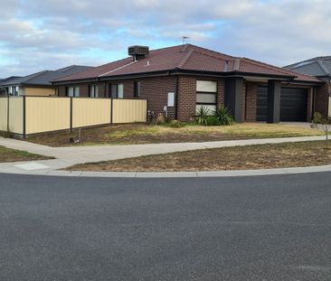 Contact Agent for Inspection and More Information 0448 636 633 - Photo 4