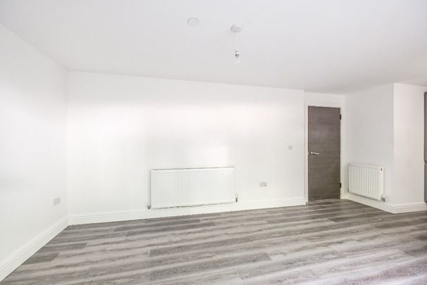 Queen Mary Avenue, Flat 4, Glasgow, Queens Park, G42 8DT - Photo 1