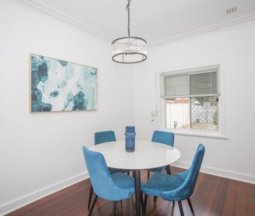Vibrant Urban Living in Victoria Park - Fully Furnished - Photo 3