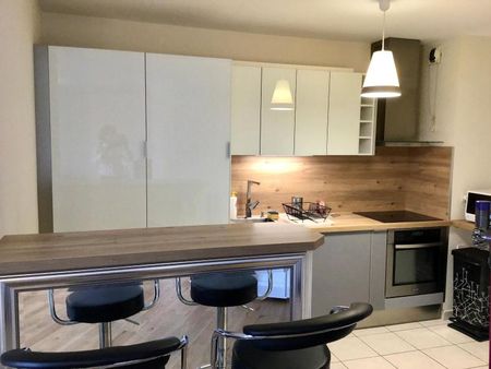 Location Appartement 2 pièces 62m² BORDEAUX 33000 - Photo 4