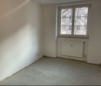 Hübsche Zimmerwohnung in der Dianastraße mit Loggia! - Foto 1