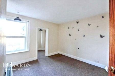 3 bedroom terraced house to rent - Photo 3