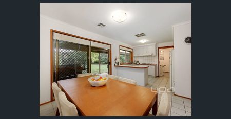 Not to be Missed! - Photo 3