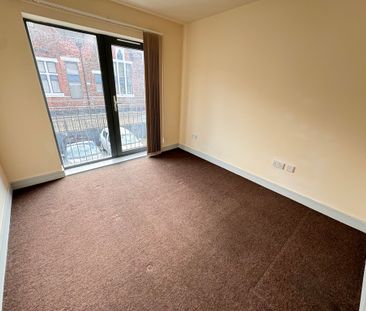 School Street, Willenhall, Wolverhampton - Photo 2