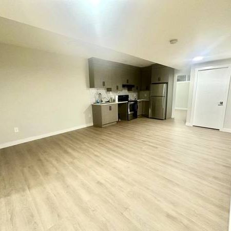 2 Beds 1 Bath - Basement - Corner Meadows - Photo 1