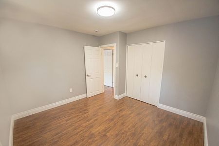 **RENOVATED MAIN UNIT FOR RENT IN ST. CATHARINES!** - Photo 5