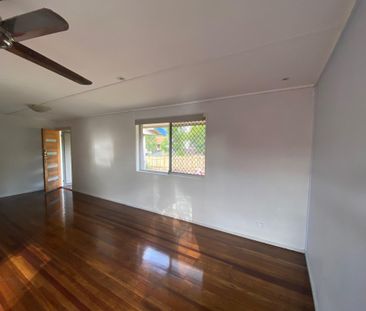 Welcome to 18 Aquarius St, Inala! - Photo 6