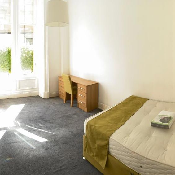 3 bedroom apartment to rent - Photo 1