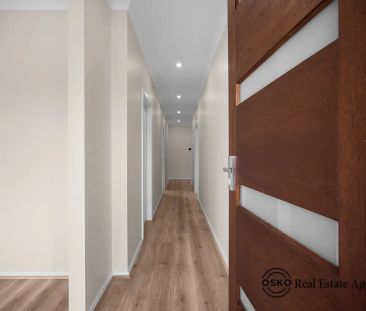“If Location Matters!!! Prime Opportunity: Park & East-Facing Brand... - Photo 1