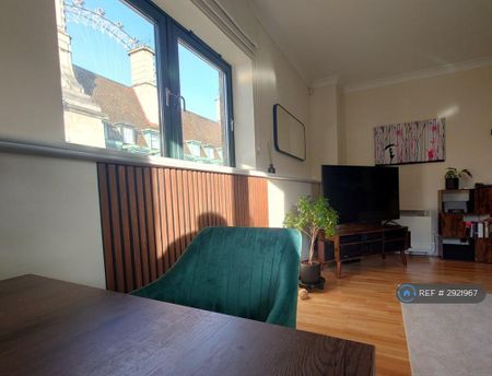 1 bedroom flat to rent - Photo 4