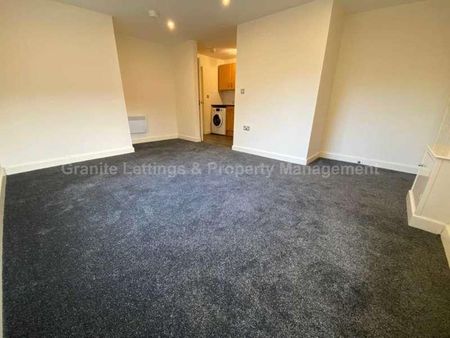 St James Court, Off St James Avenue, BL8 - Photo 3