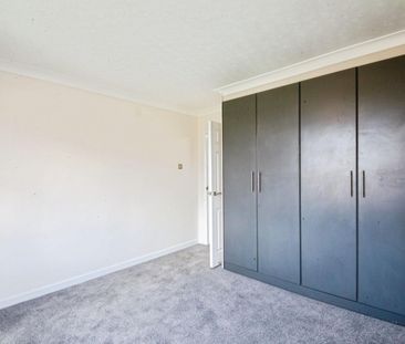 2 bedroom Flat To Let - Photo 3