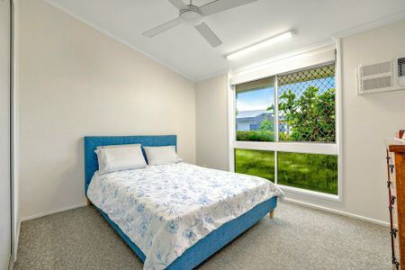 ROOMY & CENTRALLY LOCATED!! - Photo 2