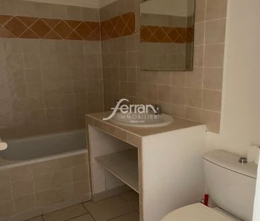 Location Appartement 3 pièces 52m² AUPS 83630 - Photo 4