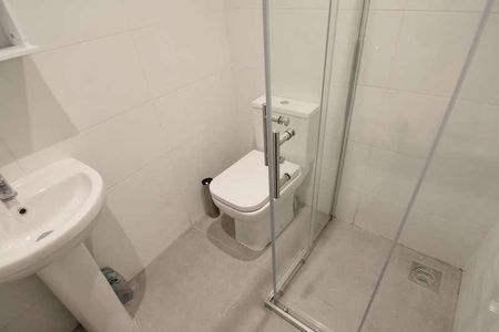 Bolton Road, BL8 - Photo 5