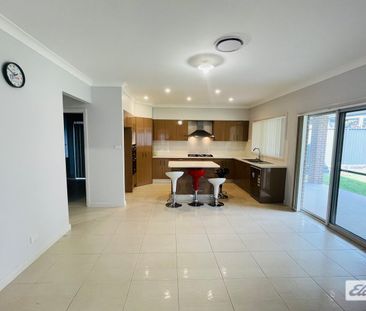 Near New Luxury house with 4 Bedrooms plus STUDY - Photo 5