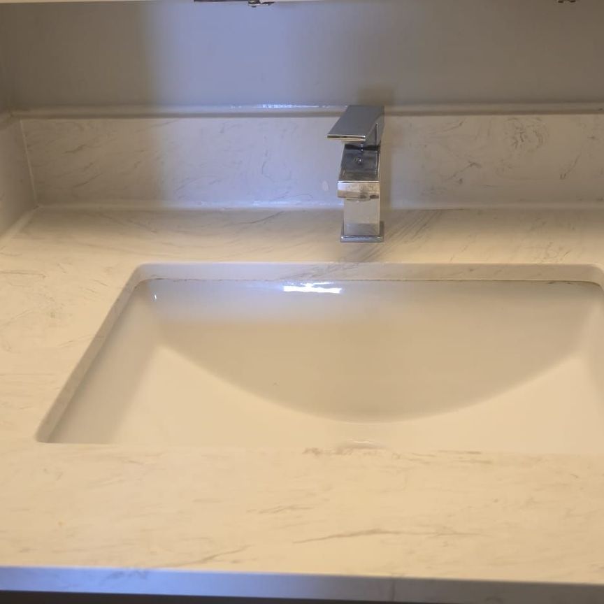 For Lease - 20 Edgecliff Golfway Unit# 1715, Toronto, Ontario - Photo 1