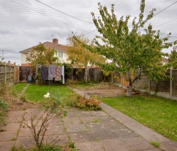 3 bedroom semi-detached house to rent - Photo 5