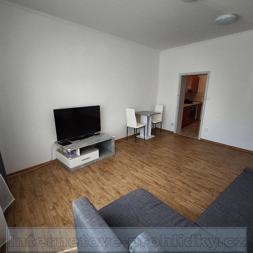 Pronájem bytu 2+1 59 m² - Photo 1